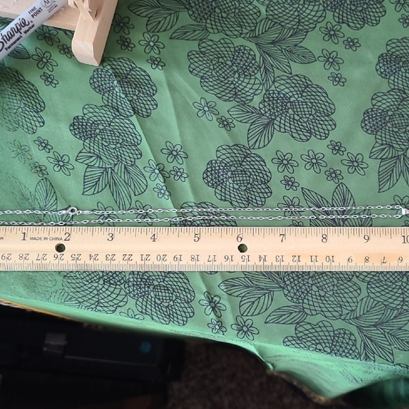 Elegant Silver and Blue Pendant Necklace - Picture 4 of 5